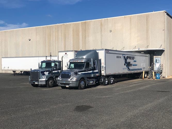 Xpressway Trucking logo