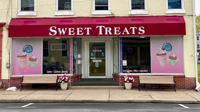 Hamburg Sweet Treats Logo