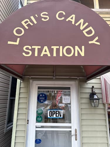 Lori's Candy Station