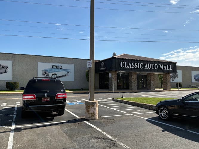 Classic Auto Mall logo