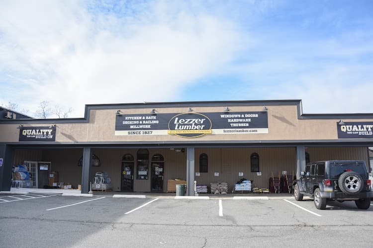 Lezzer Lumber - Reading logo
