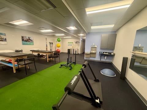 Ivy Rehab Physical Therapy logo