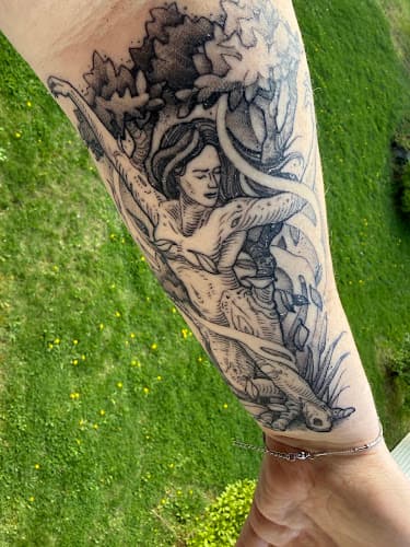 CROSS KEYS TATTOO logo