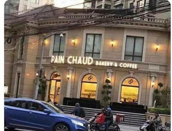 Le Pain Chaud Bakery and Cafe logo