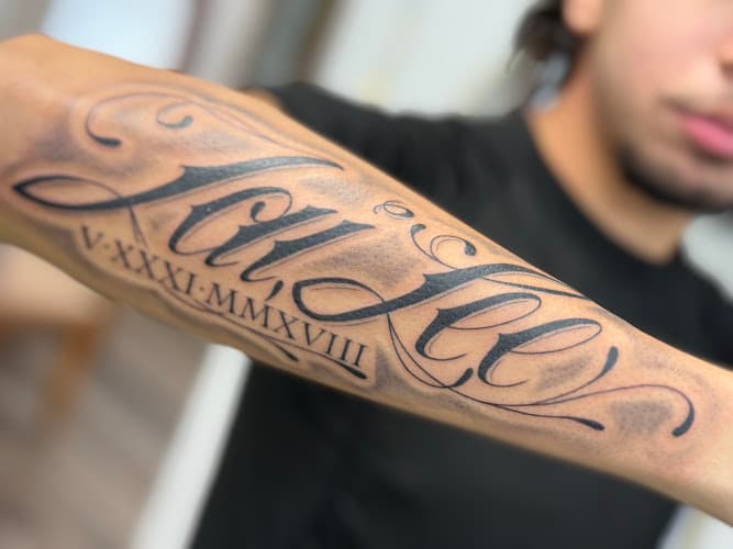 Emerald Envy Tattoos logo