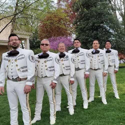 Mariachi Rey Azteca.mas de 15 año de activida sirviendo a nuestros cliente