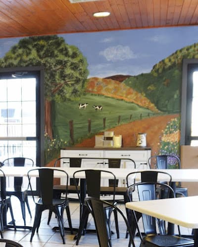 Jen & Jessie's Creamery Logo