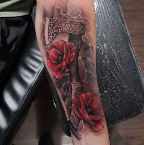 Crescent Rose Tattoo Company logo