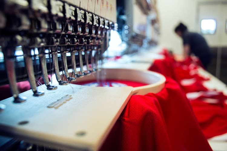Custom T Shirts Ink logo