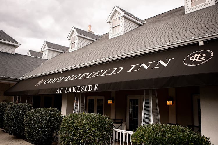 Copperfield Inn at Lakeside logo