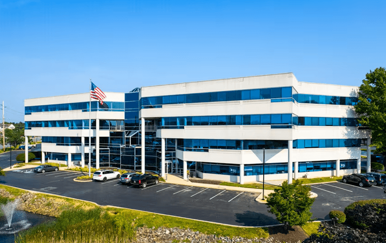Translogistics, Inc logo
