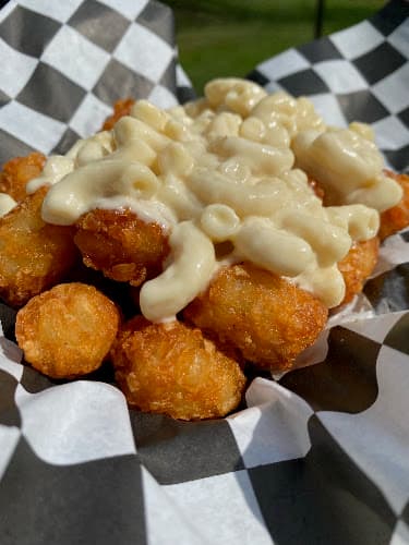 Pip and Lily’s Loaded Tots logo