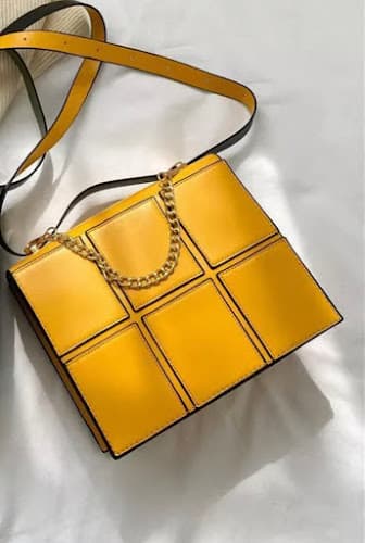 Bél Tífí Lashes & Accessories logo