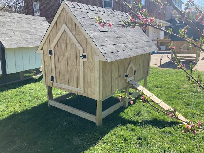 LANCASTER COUNTY STRUCTURES (Chicken Coops & Animal Houses) logo