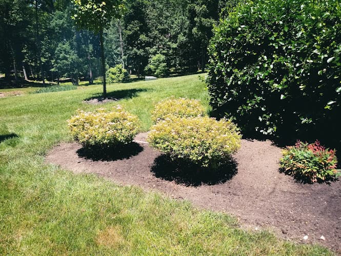 JK landscaping & Cleaning Service logo