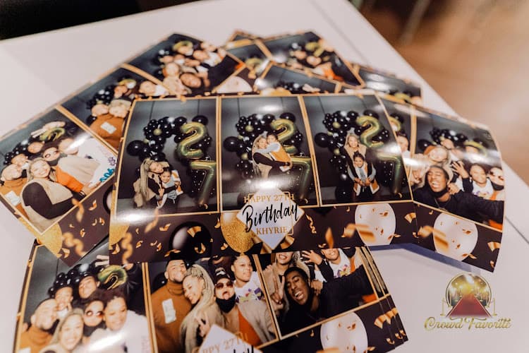 Crowd favorite entertainment logo