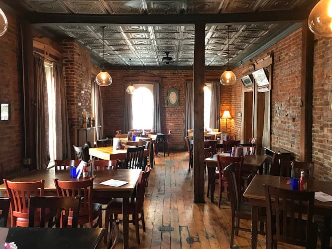 The Harmony Inn logo