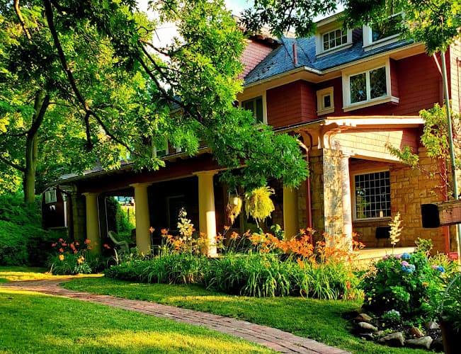 Brownsville Road House: Bed & Breakfast logo