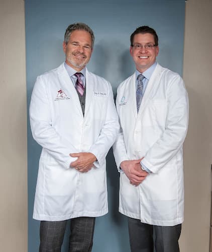 Dr. Scott C. Lindsay, DO logo