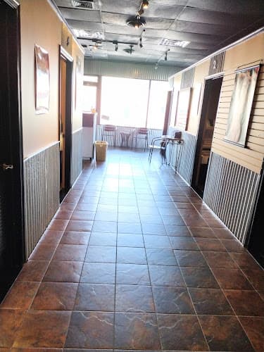 Tropic Tanning Spa logo