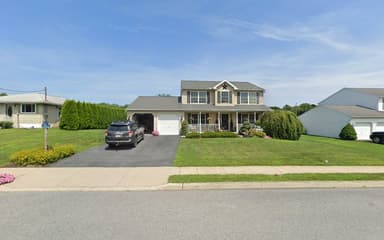 Tips & Toes Nail Salon logo