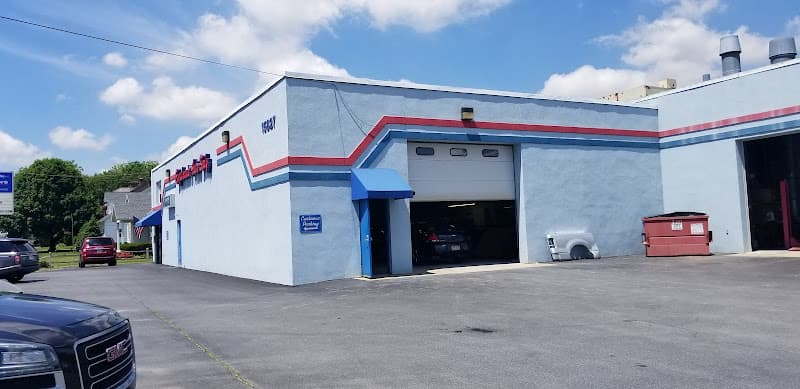 Crash Champions Collision Repair Maxatawny Logo