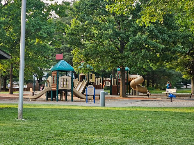 Earl Adams Memorial Park logo