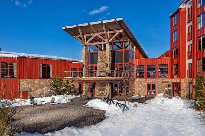 Bear Creek Mountain Resort logo