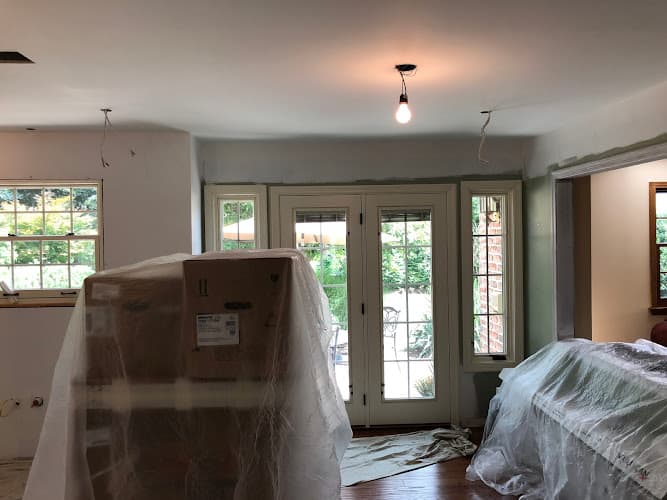 Earley Painting, LLC logo