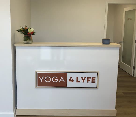Yoga4lyfe logo