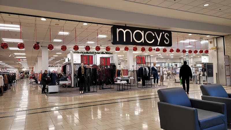 Macy's logo