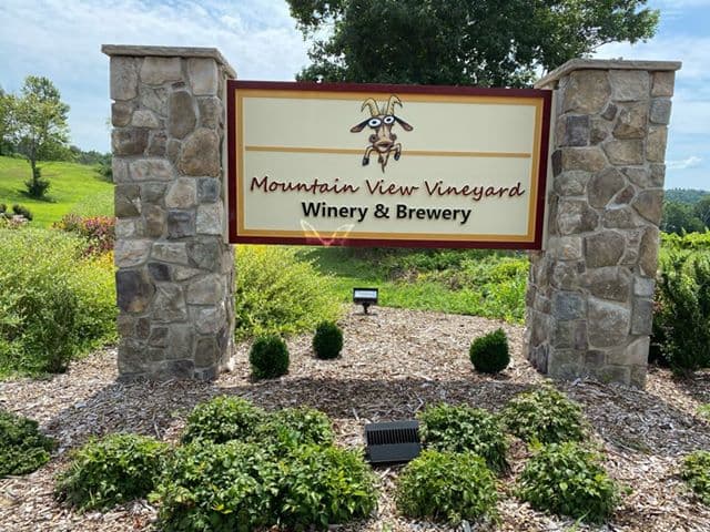 Mountain View Vineyard, Winery, Brewery & Distillery logo