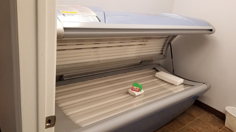 Salon Bronze and Light Spa logo