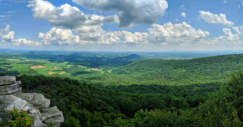 Pinnacle Trail Head, AT Access Logo