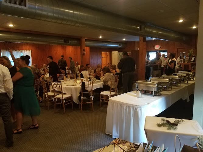 C.J. Hummels Restaurant logo