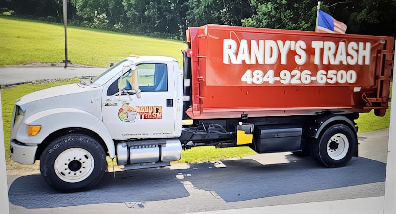 Randy's Trash logo