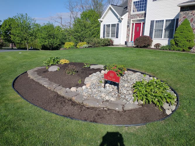 Eagle Landscapes, LLC logo