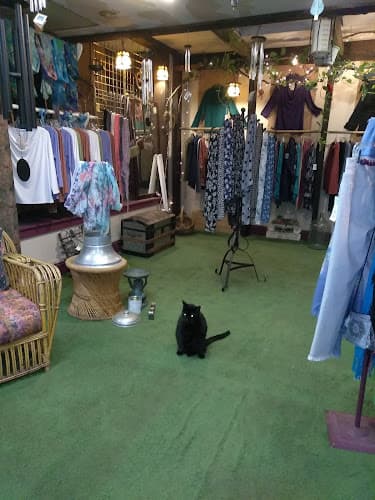 Adam N' Eve Boutique logo