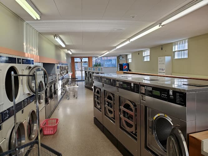 Kelchner Cleaners logo