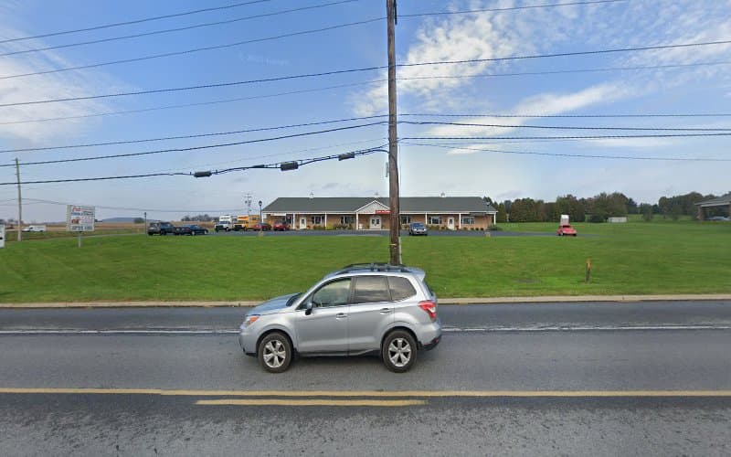 Nooks & Crannies logo