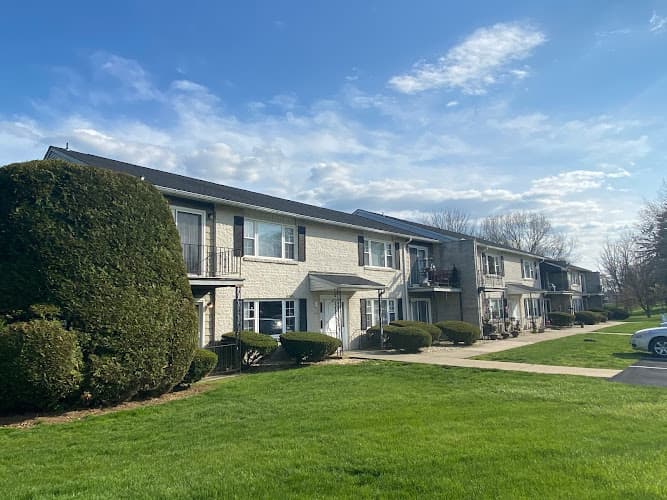 Devonshire Park Apartments, Kutztown PA logo