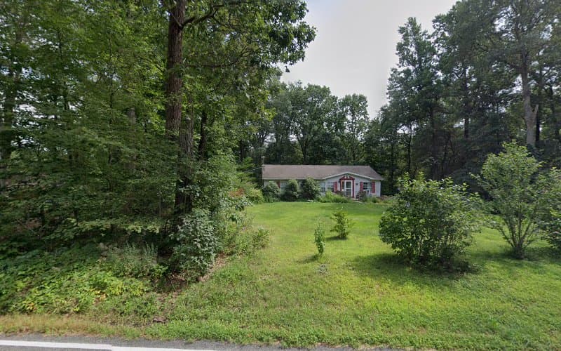 She Scribbles Studio logo