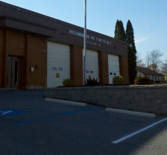 Ruscombmanor Volunteer Fire Company logo