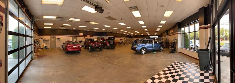 Steve Moyer Collision Center logo