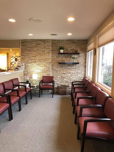 Hamburg Family Eye Care logo