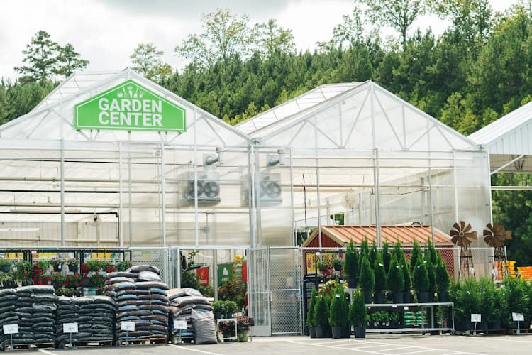Garden Center at Tractor Supply logo