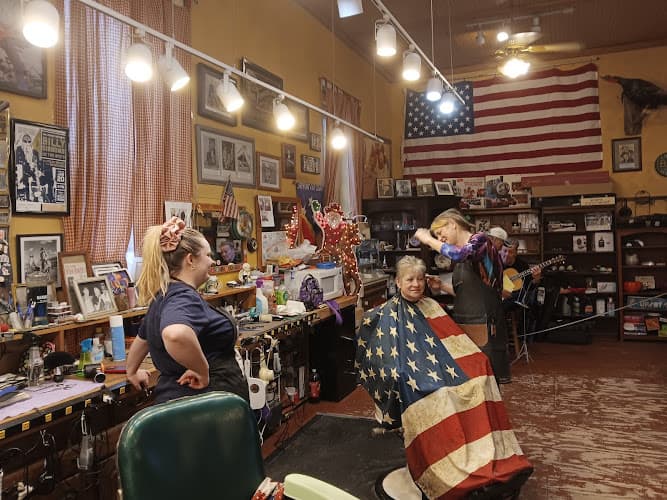 Port Clinton Barber Shop logo