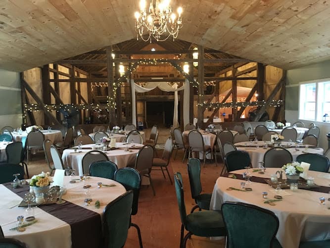 Reinhart's Barn Weddings logo