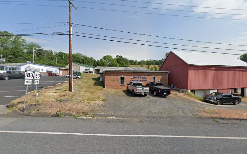 Realty World-We Get Results logo