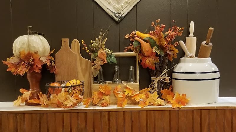 Country Squire Motel & Restaurant logo